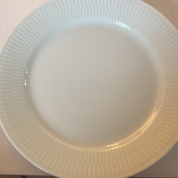 Royal Copenhagen White Fluted Plate 27cm - Picture 5 of 7